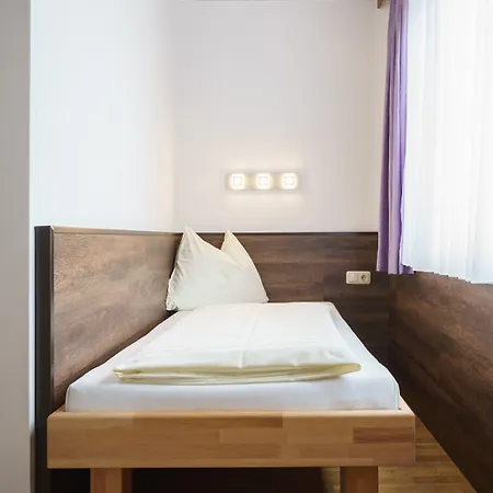 Drei Kreuz - Self Check In Σάλτσμπουργκ