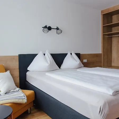 Drei Kreuz Hotel Solnohrad