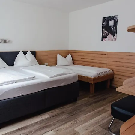 Drei Kreuz - Self Check In Hotell