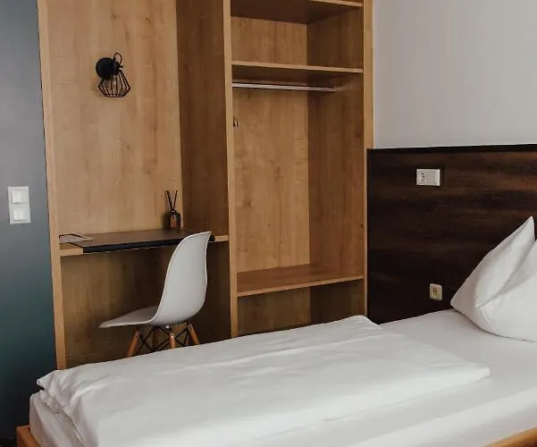 Drei Kreuz - Self Check In 3*