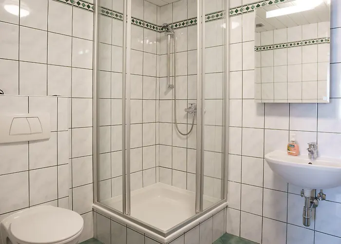 Drei Kreuz - Self Check In 3*