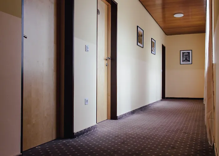 Drei Kreuz - Self Check In Salzburg