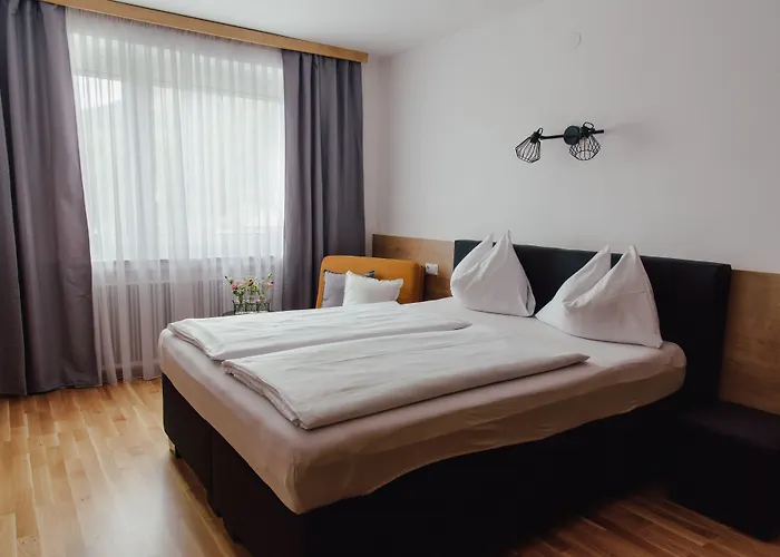 Drei Kreuz - Self Check In 3*