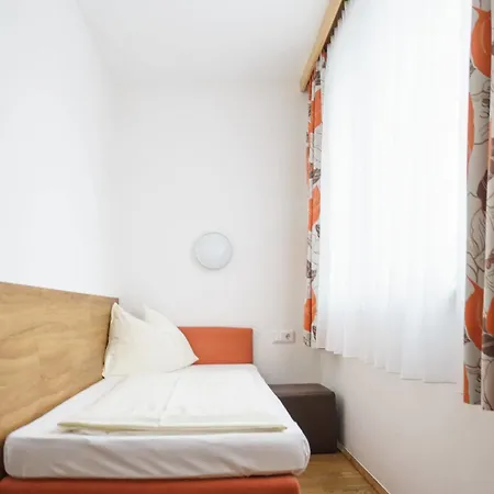 Hotel Drei Kreuz 3*