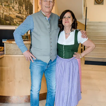 Drei Kreuz - Self Check In 3*