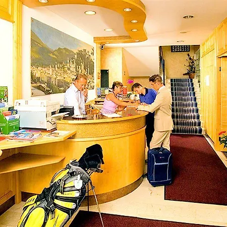 Drei Kreuz - Self Check In Salzburg